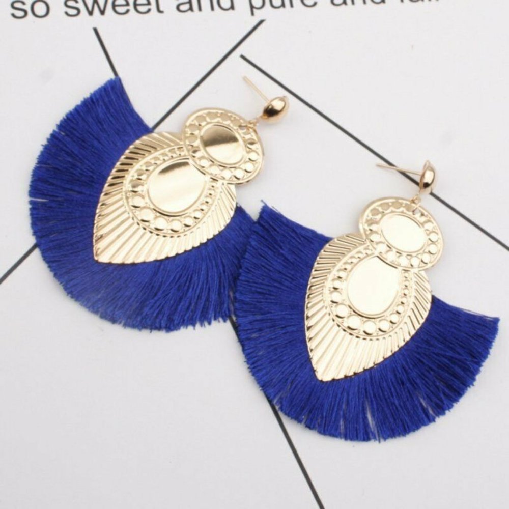 NWOT ** BLUE TASSEL EARRINGS